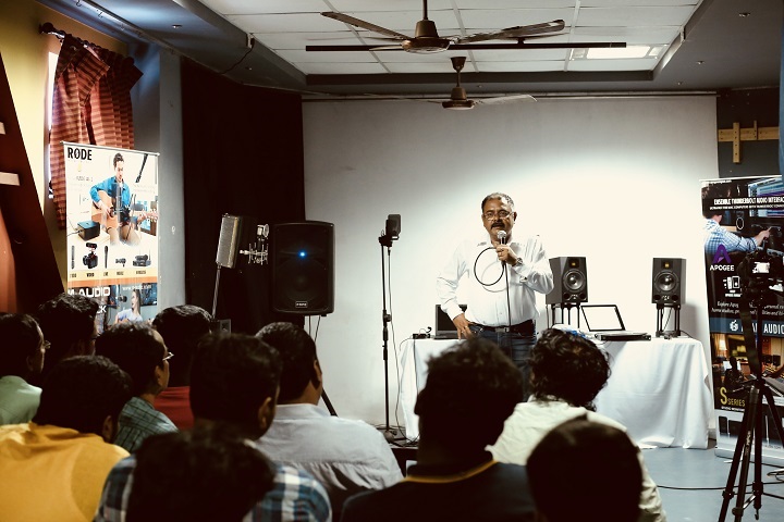 https://cache.careers360.mobi/media/colleges/social-media/media-gallery/24617/2019/1/25/Workshop of Bridge Academy College of Media and Fine Arts Chennai_Others.jpg